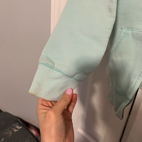 ARITZIA / TNA LOGO ZIP UP SWEATER - Picture 3 of 5